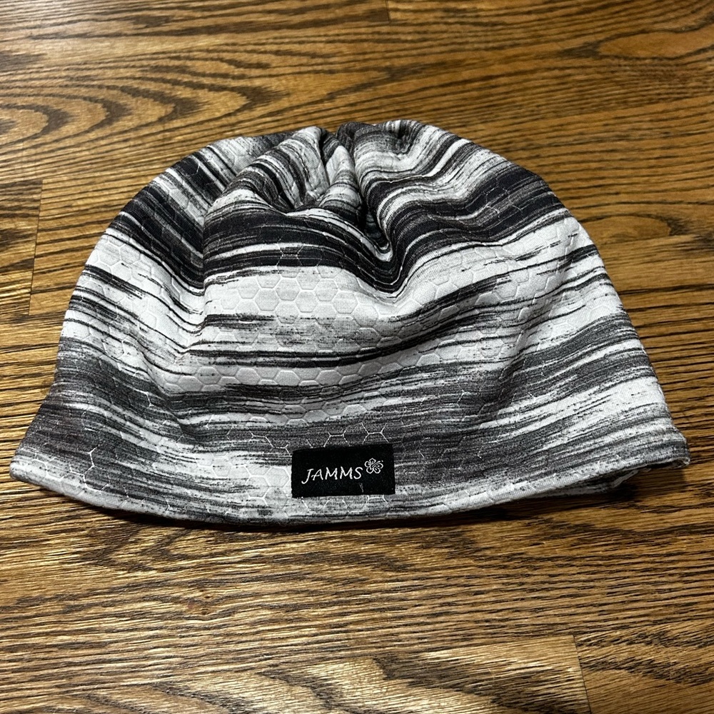 JAMMS winter hat